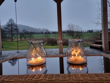 Chalupa s v��ivkou a rybn�kem - Rozhledna Bukovka