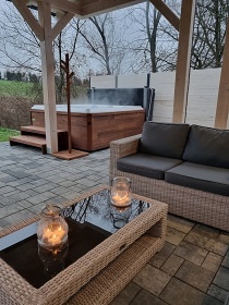 Chalupa s v��ivkou a rybn�kem - Rozhledna Bukovka