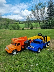 Chalupa s v��ivkou a rybn�kem - Rozhledna Bukovka