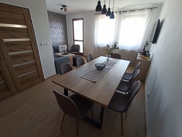 Chalupa s baz�nem - Lednicko-valtick� are�l