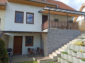 Chalupa s baz�nem - Lednicko-valtick� are�l