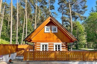 Nov� objekt: Roubenka u jezera - Lu�ick� hory - Je�t�d 6C-108