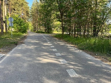 Roubenka u jezera - Lu�ick� hory - Je�t�d
