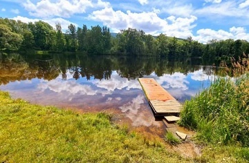 Glamping u rybn�ka - Maringotka Jizersk� hory