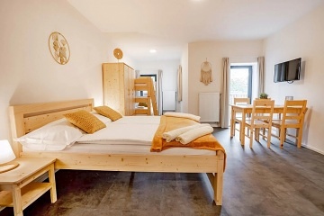 Chata koupací jezírko a sauna - apartmány Jeseníky