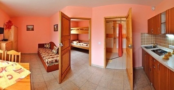 Rodinn� penzion s baz�nem - Dem�novsk� dolina