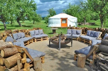 Glamping s wellness - 4 Jurty - St�edn� �echy