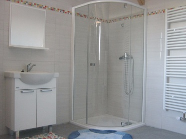 Chata s baz�nem - Ne��rka a Lu�nice - ji�n� �echy