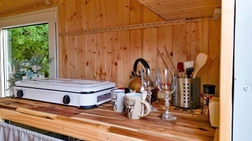 Glamping u lesa - Jiho�esk� maringotka - T�ebo�sko