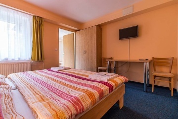 Penzion a d�tsk� h�i�t� - P�lava - Hodon�nsko