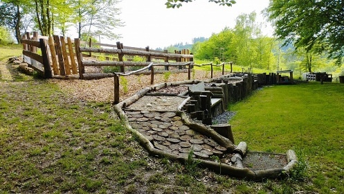 Glamping Vizovické vrchy - Domek na stromě