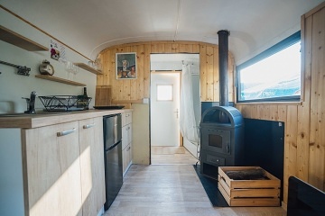 Glamping koupací jezírko a wellness - jižní Morava