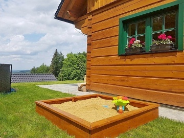 Roubenka s bazénem - Přírodní rezervace Srmrk