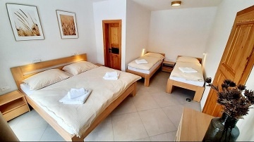 Roubenka Liptov - N�zk� Tatry - Liptovsk� Mara