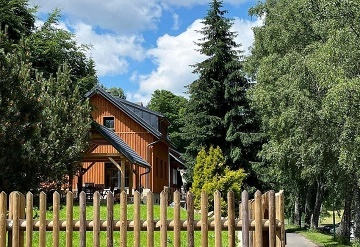 Chalupa sauna a kachlov� kamna - stezka Povyd��