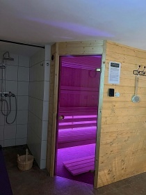 Chalupa sauna a kachlov� kamna - stezka Povyd��
