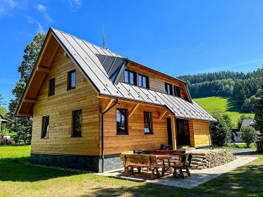 Chalupa Medvědí hora - řeka Desná - Dlouhé stráně