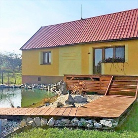 Chata u hradu Bouzov - sauna, vivka a jezrko