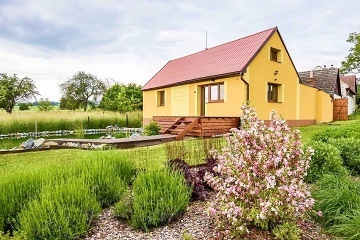 Chata u hradu Bouzov - sauna, vivka a jezrko