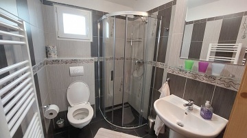 Chata s baznem - Karlov pod Praddem