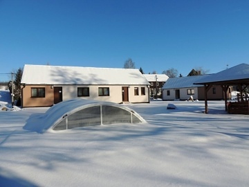 Chata s baznem - Karlov pod Praddem