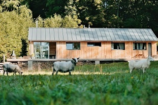 Glamping ubytovn se zvtky - Jizersk hory