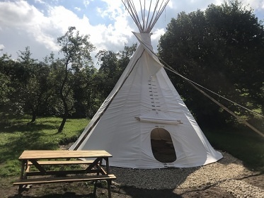 Glampig s wellness - Litický hrad - Divoká Orlice