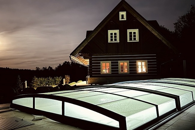 Roubenka baz�n a sauna - �ern� hora - Krkono�e