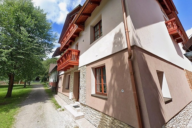 Penzion �pi��k - �ern� hora - Jansk� L�zn�