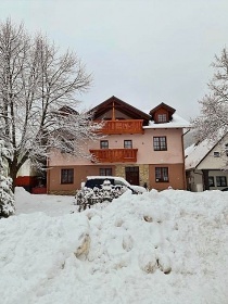 Penzion �pi��k - �ern� hora - Jansk� L�zn�