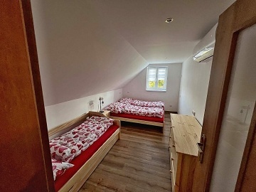 Chalupa s bazénem a hernou - Beskydy - Kozlovice