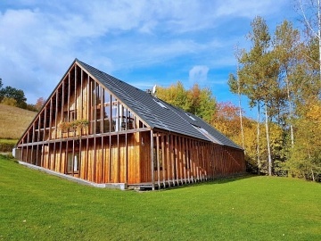 Chalupa a koupací jezírko Šumava - Kašperské Hory