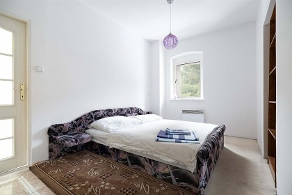 Chalupa s baz�nem - Ple�ivec - Kru�n� hory