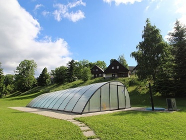 Chata s baznem na pat ern hory - Krkonoe