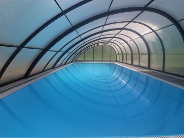 Chata s baznem na pat ern hory - Krkonoe