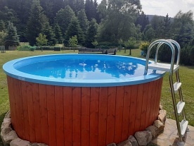 Chalupa bazén a koupací sud - CHKO Žďárské vrchy