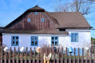 Chalupa bazn a koupac sud - CHKO rsk vrchy