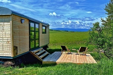 Glamping Jesen�ky - Maringotka - hrad Edel�tejn