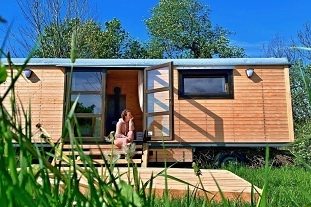 Glamping Jesen�ky - Maringotka - hrad Edel�tejn