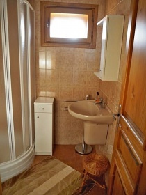 Chata a vinn sklep - Bulhary - CHKO Plava