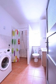 Chalupa s baz�nem - hrad Lipnice nad S�zavou