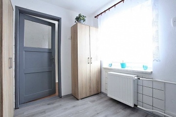 Chalupa s baz�nem - hrad Lipnice nad S�zavou