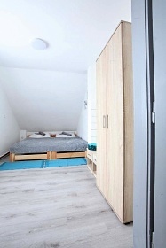 Chalupa s baz�nem - hrad Lipnice nad S�zavou