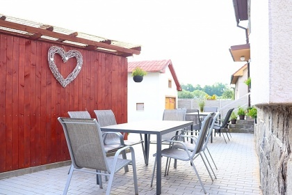 Chalupa s baz�nem - hrad Lipnice nad S�zavou