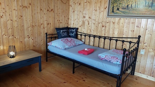 Chalupa s baznem - Koumberk - Toulovcovy Matale