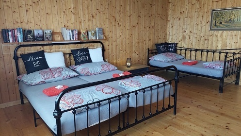 Chalupa s baznem - Koumberk - Toulovcovy Matale