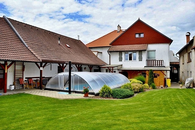 Chalupa s bazénem - Košumberk - Toulovcovy Maštale