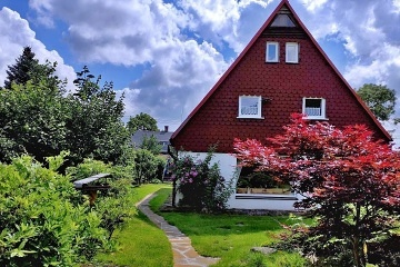 Roubenka Jedlov� hora - Tol�tejn - Lu�ick� hory