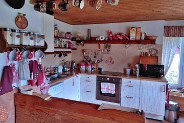 Roubenka Jedlov� hora - Tol�tejn - Lu�ick� hory