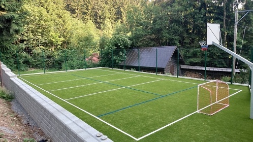 Chata s baznem - Pod Bukovinami - Beskydy